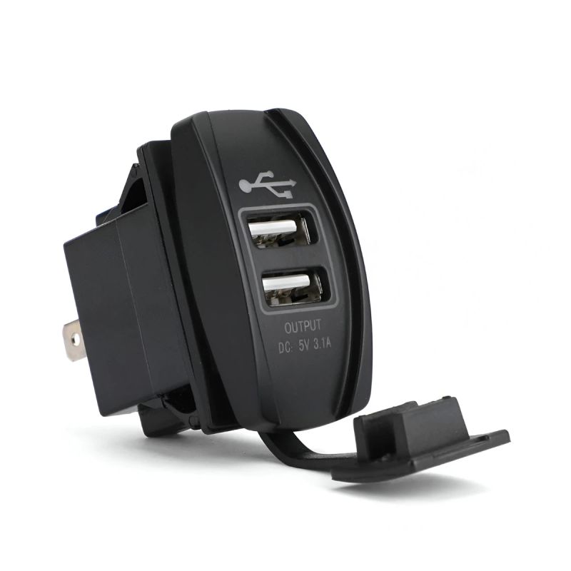 CARGADOR USB PARA CARRO (CUBO EMP) 5*2.5*5.1 CM