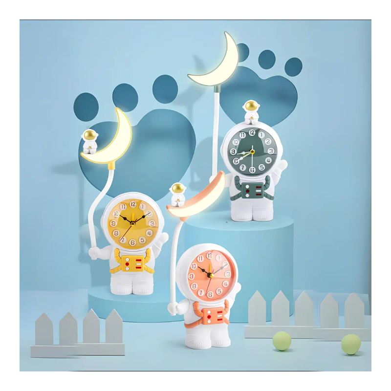 LAMPARA DE ESCRITORIO ASTRONAUTA CON RELOJ